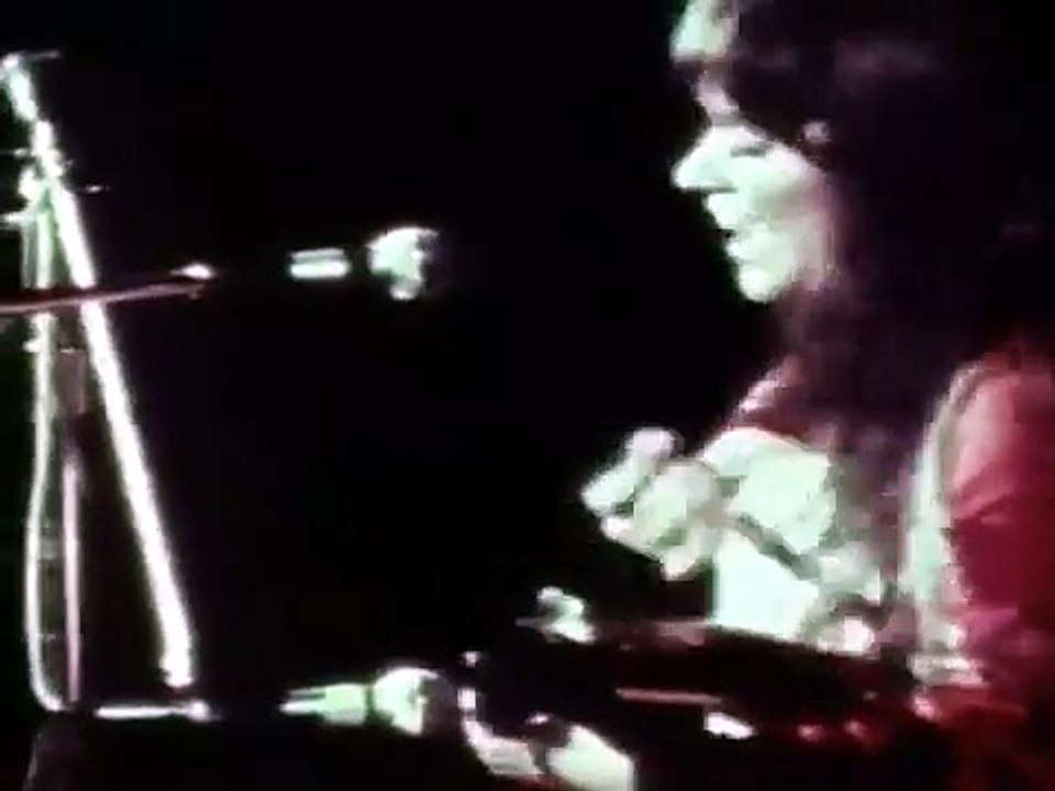 Melanie live at Woodstock (1969) Birthday of the Sun