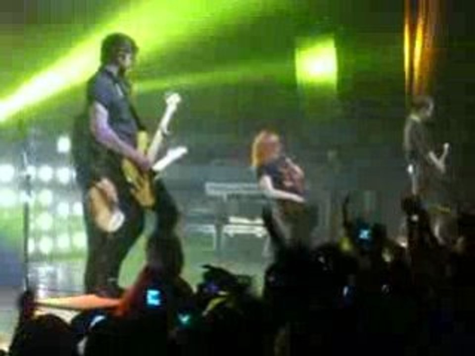 Paramore au Bataclan 2° part Misery business 18.06.08
