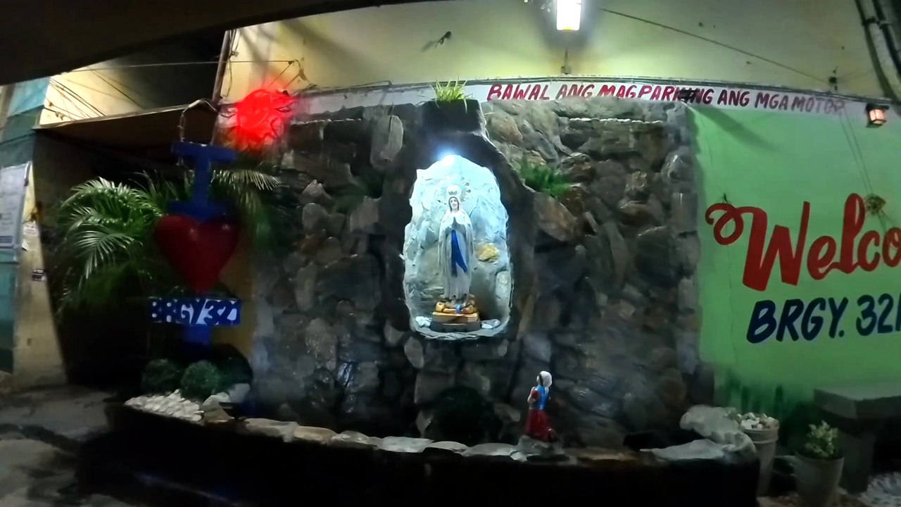 Late Night Wander Around Barangay 321 in Santa Cruz, Manila City in the Philippines (601m)