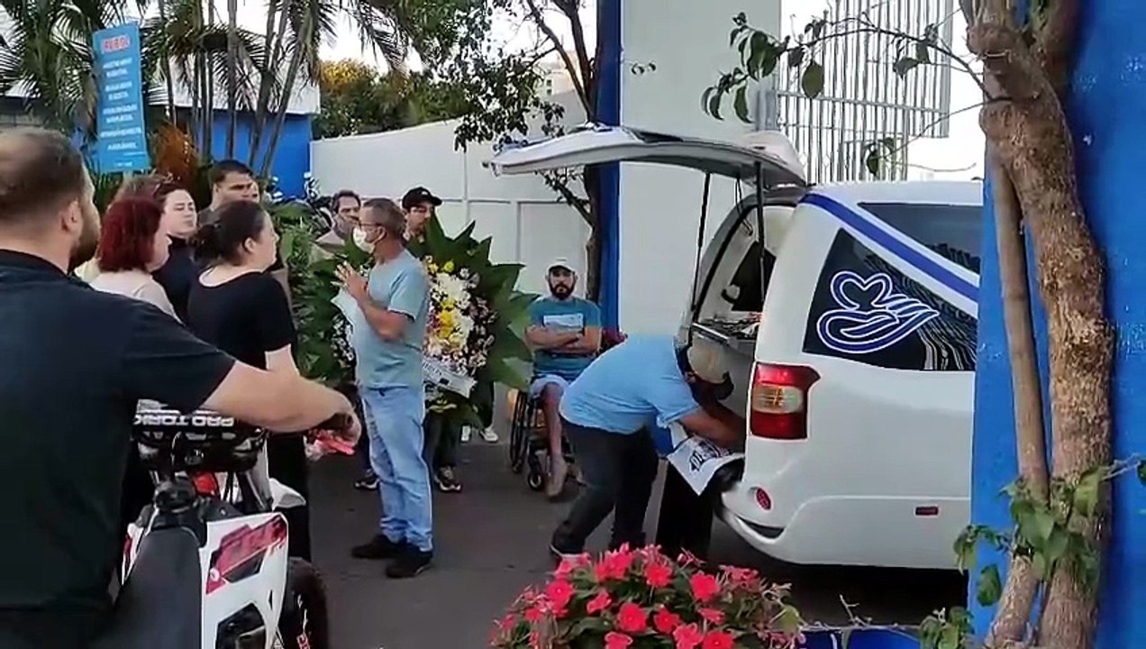 Trilheiros homenageiam motociclista que perdeu a vida em acidente na PR-323, em Umuarama