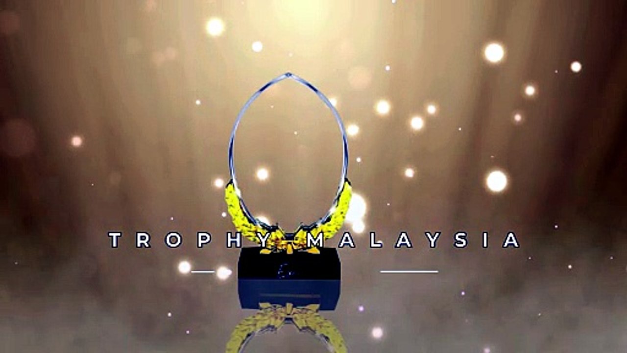Golden Oval Crystal Plaques at Trophy-World Malaysia | Custom Trophies & Plaques Supplier