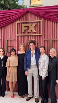 Sarah Pidgeon & Paul Anthony Kelly with the 'Feud' Cast