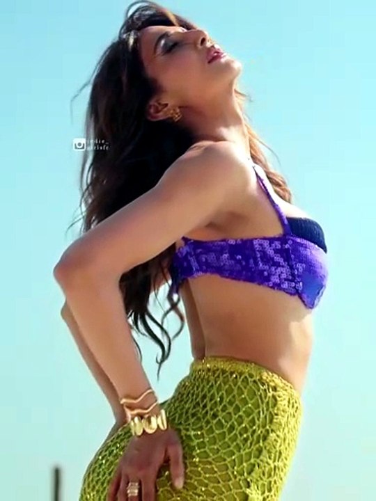 Vaani Kapoor Stunning Looks Compilation 1