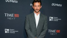 Jonathan Bailey pensava che la sua sessualità ‘sarebbe stata un ostacolo’ per la sua carriera da attore