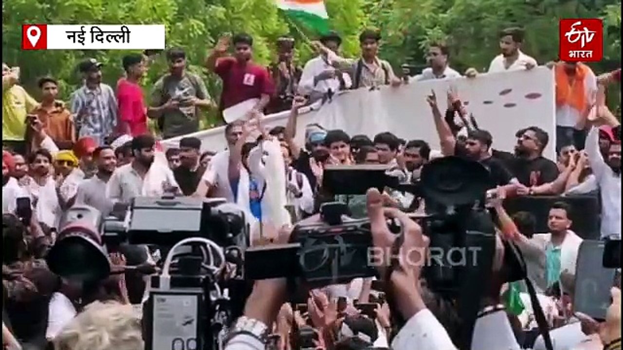 कॉकरोच जनता पार्टी PROTEST LIVE: अभिजीत दीपके ने मांगा धर्मेंद्र प्रधान का इस्तीफा, जंतर-मंतर पहुंचे सोनम वांगचुक