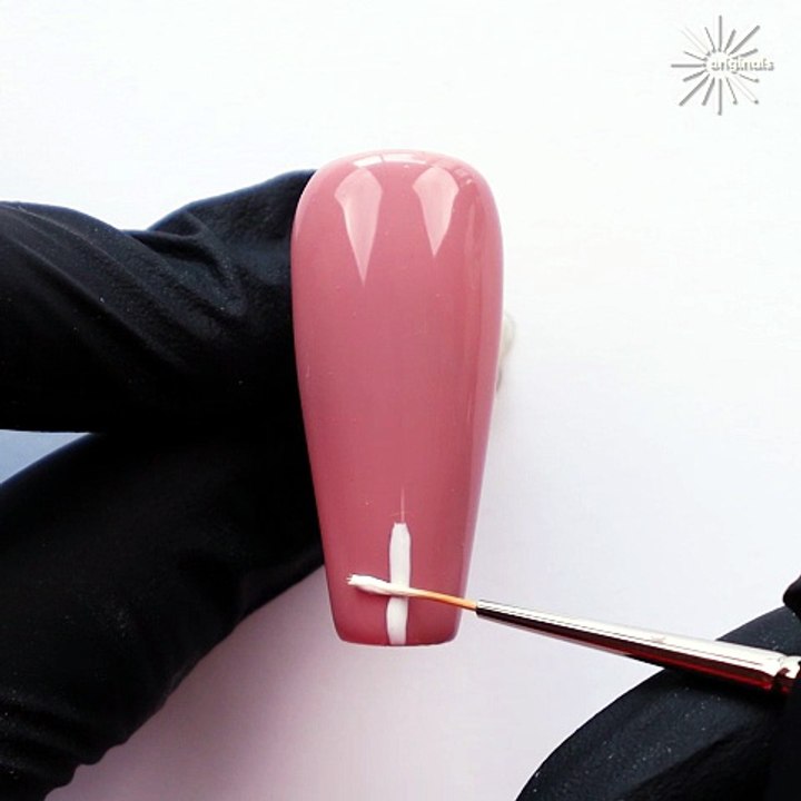 How to create the perfect French mani step by step! 💅