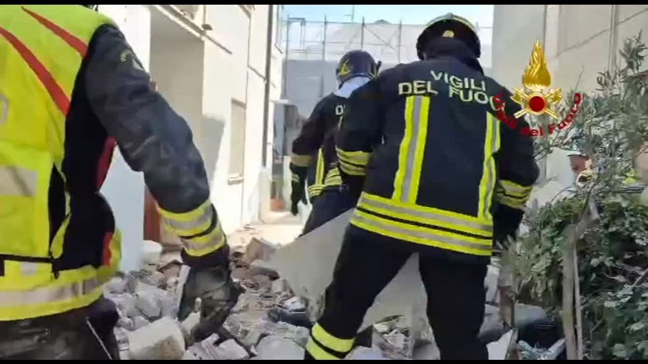 Porto Sant'Elpidio, crolla un edificio: un morto e due feriti