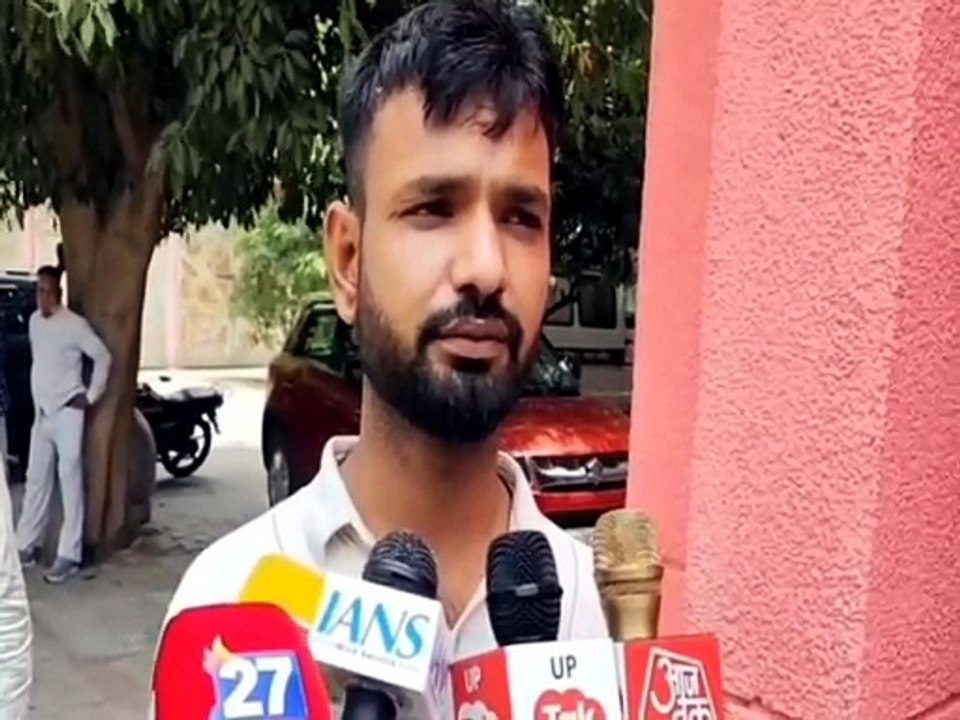 यूपी: बीमार मां को बिना बिजली तड़पते नहीं देख सका बेटा, JE के कनेक्शन काटने पर युवक ने किया सुसाइड
