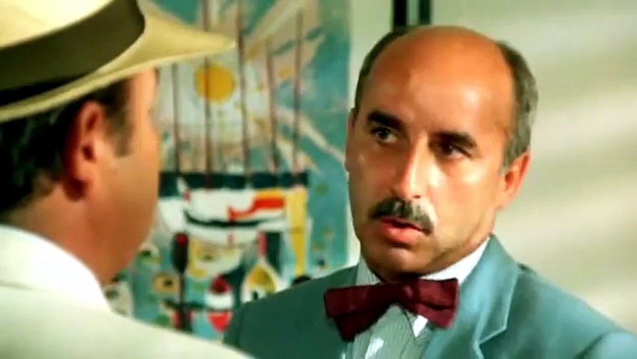 Il commissario Lo Gatto (1986) - scena doccia