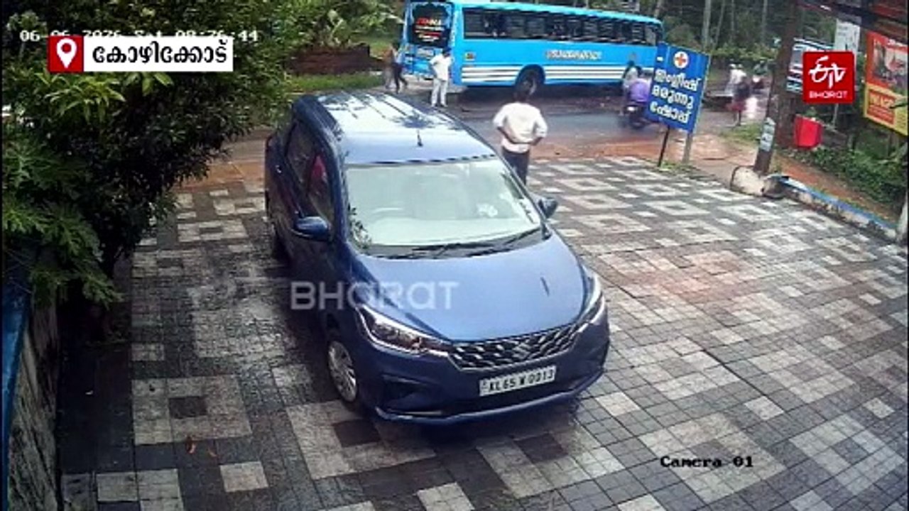 സ്വകാര്യബസ്സിൽ ബൈക്ക് ഇടിച്ച് വിദ്യാർത്ഥി മരിച്ചു