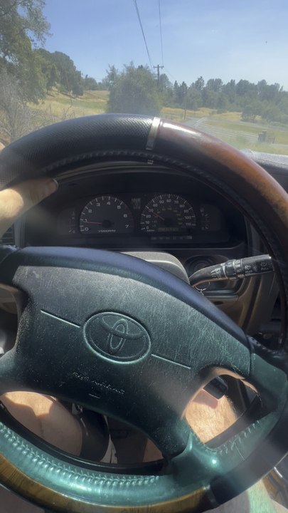 01’ 4Runner clunking