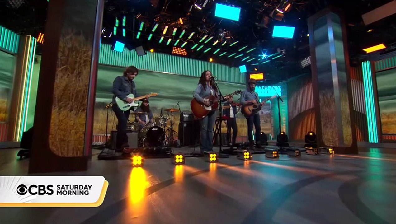 Bottle Tells Me So (Live) - Ashley McBryde