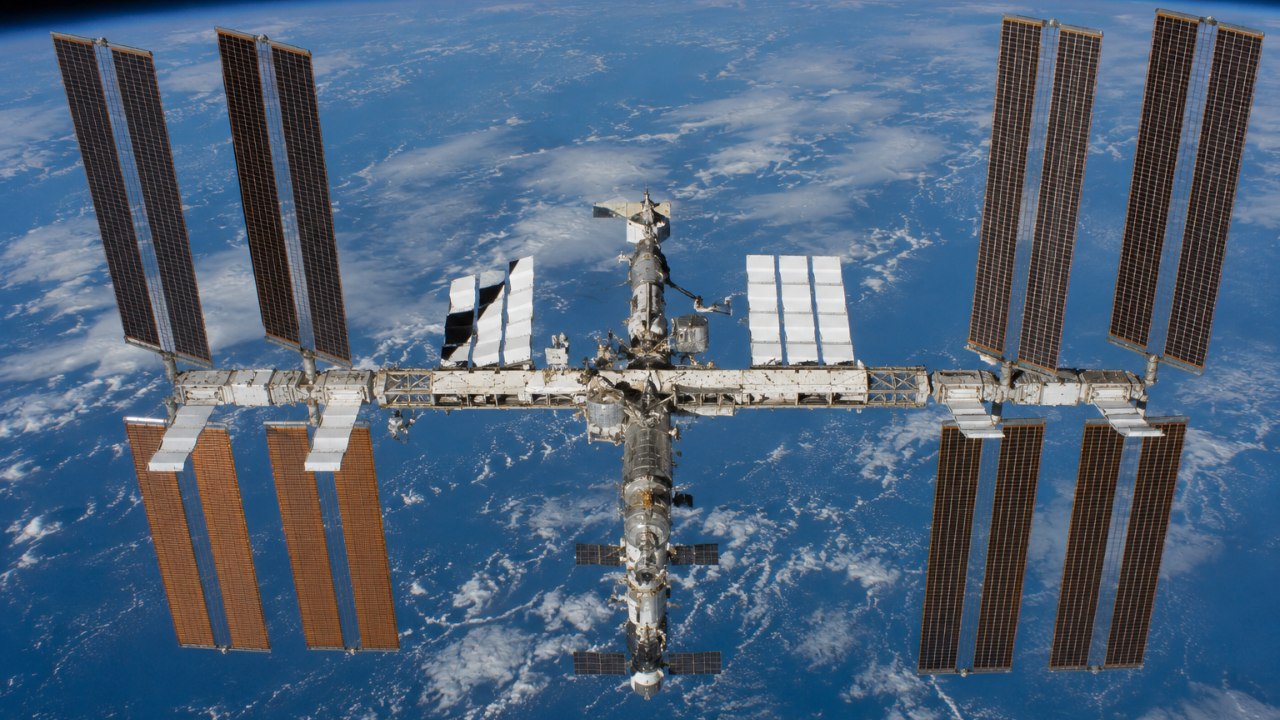 NASA Issues Alarming Warning About ISS Leak Following Emergency Situation
