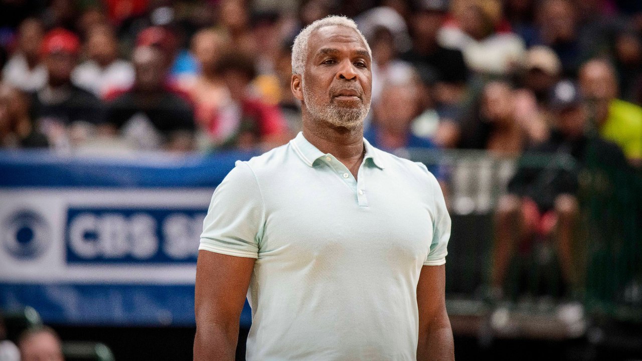 Knicks' NBA Title Hopes Rise as Oakley's Return Teased
