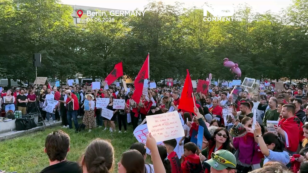 Albaner in Berlin demonstrieren gegen Kushners Luxusprojekt auf Sazan und in Vjosa–Narta