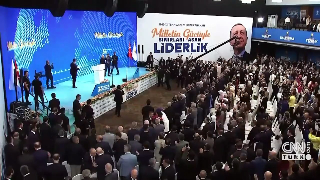 AK Parti kampa giriyor