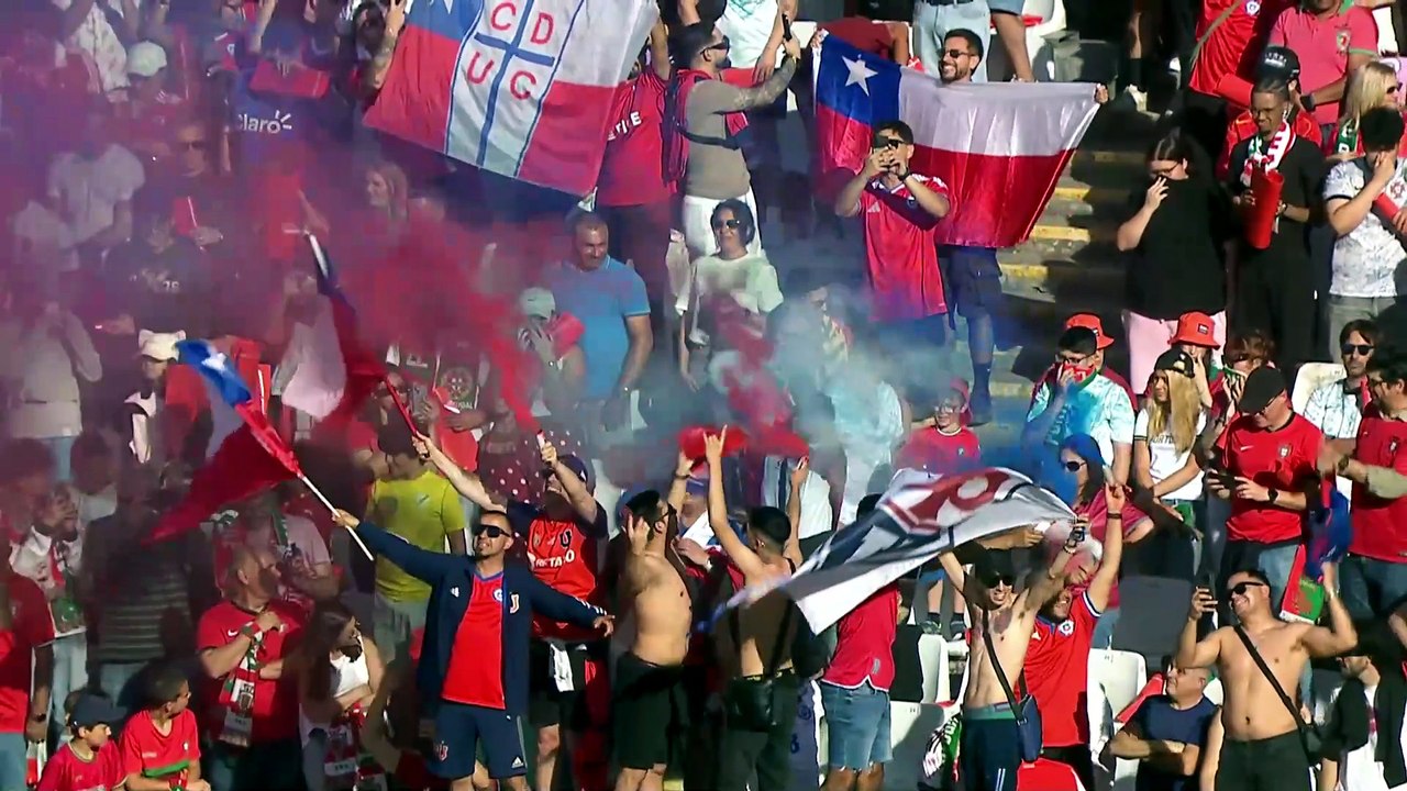 L'hymne du Chili interrompu par celui du Portugal avant leur match de préparation à la Coupe du monde - Foot - Amical
