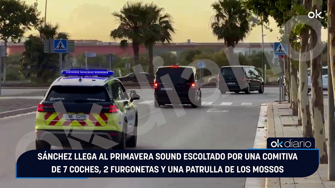 La comitiva que lleva a Sánchez de concierto en Barcelona: 7 coches, 2 furgonetas y una patrulla de los Mossos