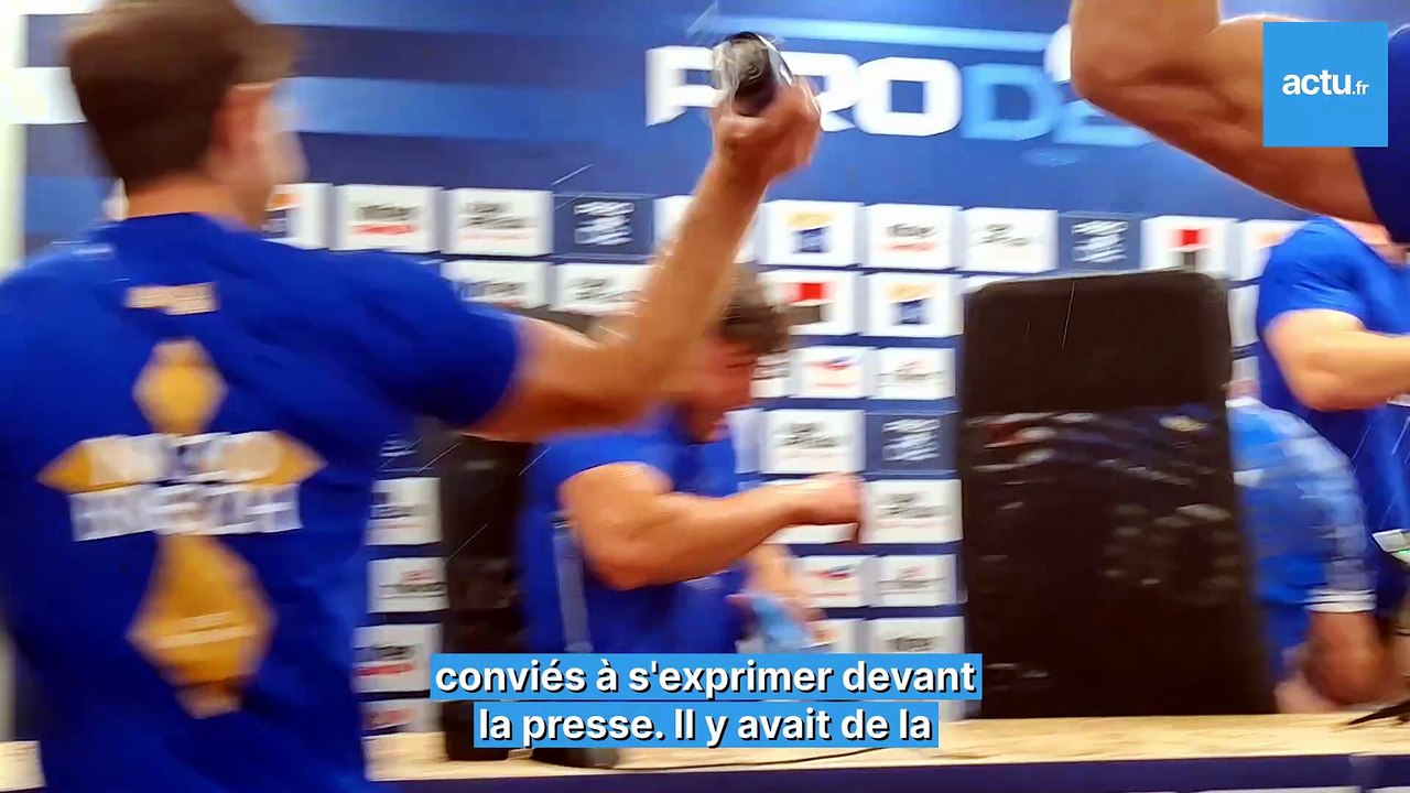 la-joie-de-vannes-en-salle-de-presse-apres-le-titre-de-champion-de-france
