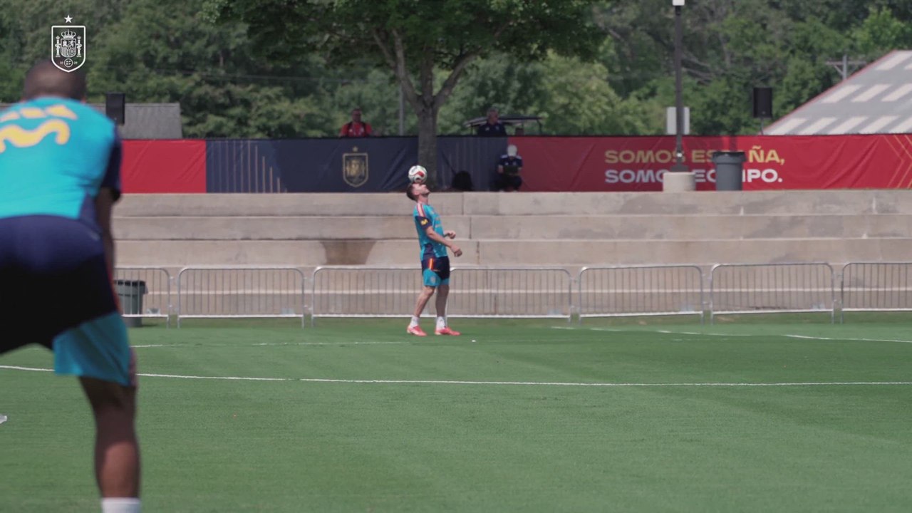El show de Rodri y Laporte en el entrenamiento de la selección: se podrían tirar así todo el día | Mundial 2026