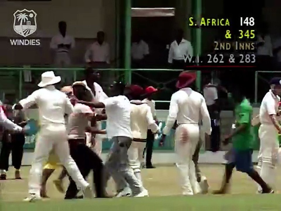 1992 Test v South Africa | Curtly Ambrose Wraps Up Win + Crazy Victory Celebrations!
