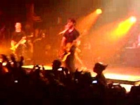 Paramore - Born For This (Bataclan)