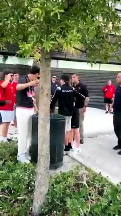 Kerem Aktürkoğlu'na imzalaması için Galatasaray forması uzatıldı! Bakın o ne yaptı
