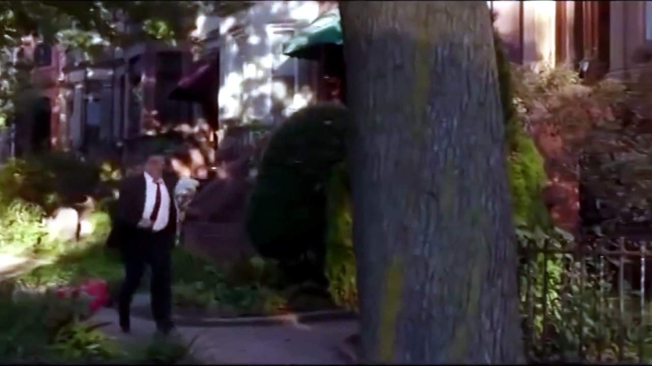 EL HOMBRE MAS ENFADADO DE BROOKLYN (2014) Trailer - SPANISH [Full Movie]