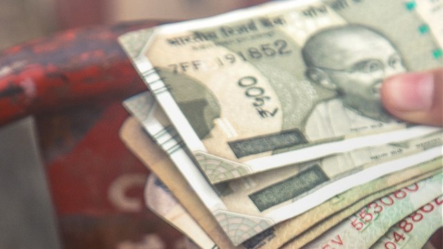 घरेलू LPG सिलेंडर फिर महंगा, बढ़ी कीमतों से उपभोक्ताओं पर बढ़ा बोझ