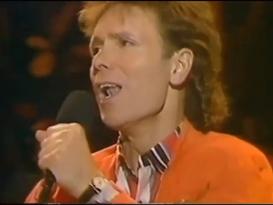 MISTLETOE AND WINE by Cliff Richard - live performance 1988