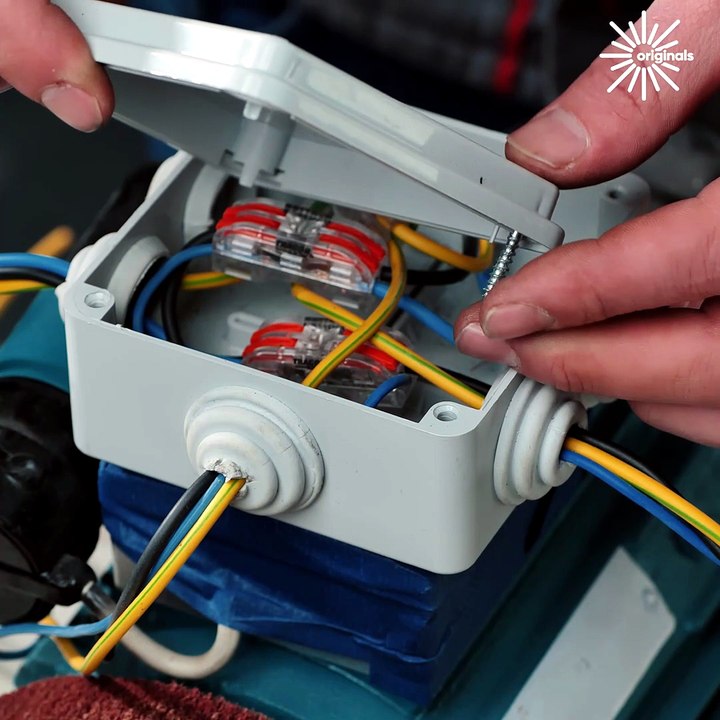 Simple trick for a clean electric connection ⚙️🔧⚡