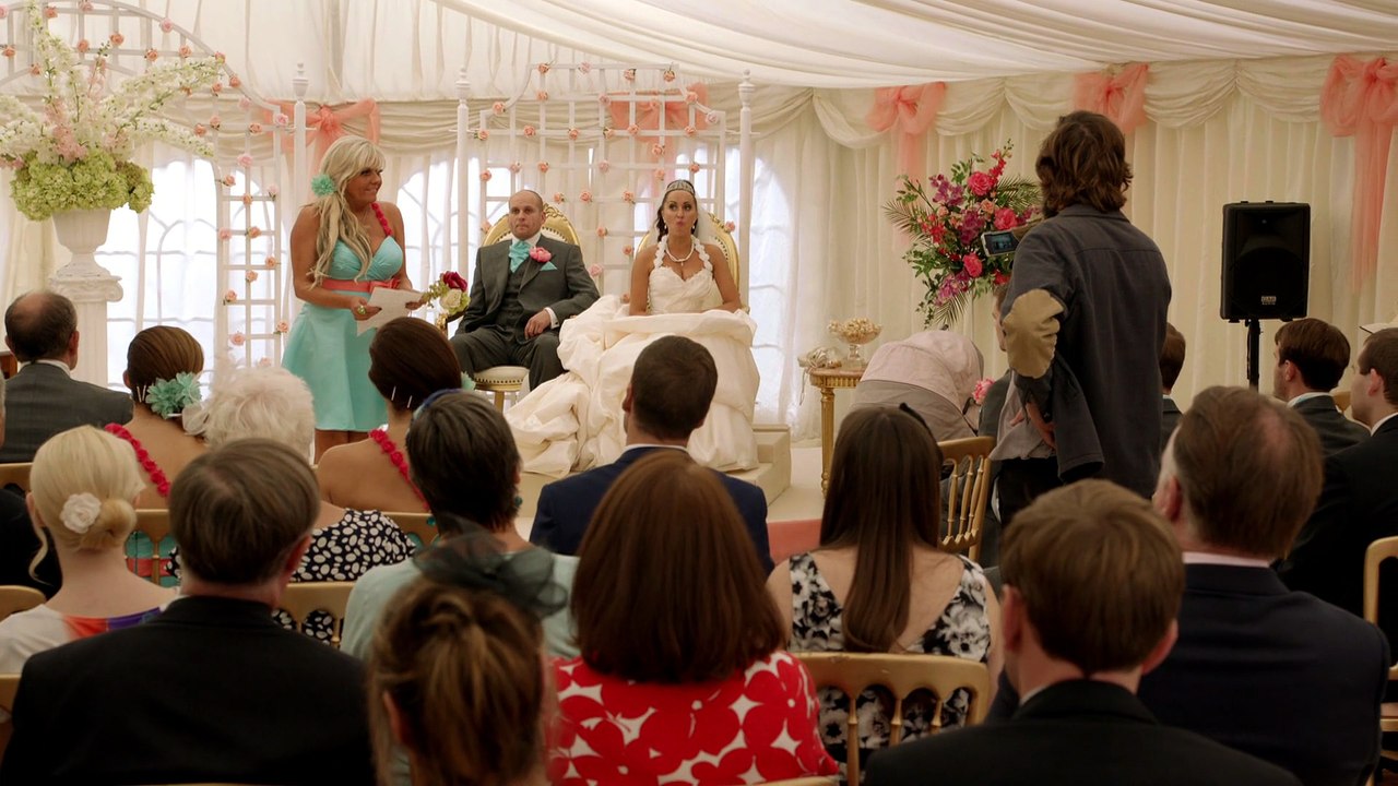 Him and Her S04E03 The Ceremony