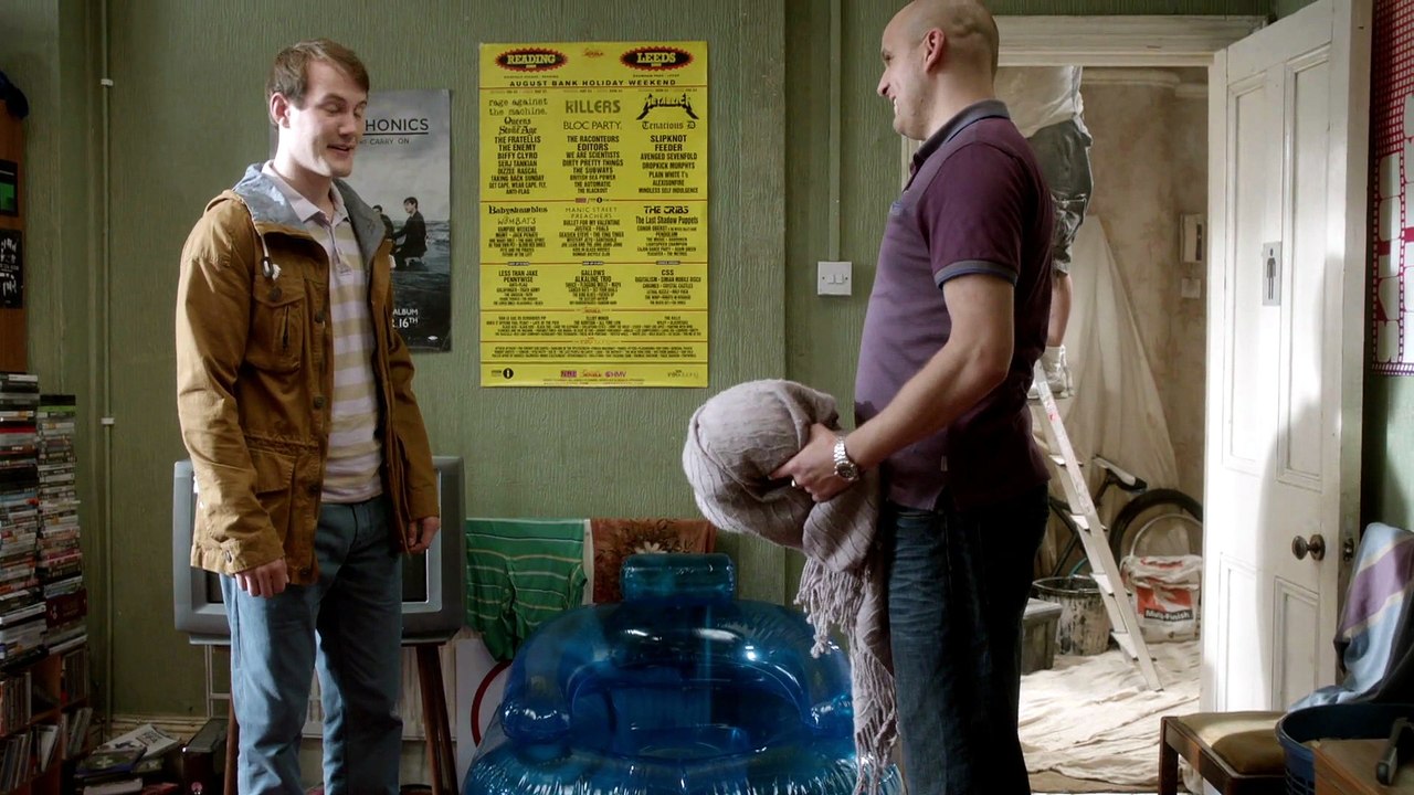 Him and Her S03E02 The Sister in Law