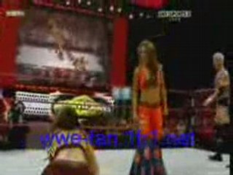 Mickie james vs katie lea (tag team match) raw 16 juin 2008