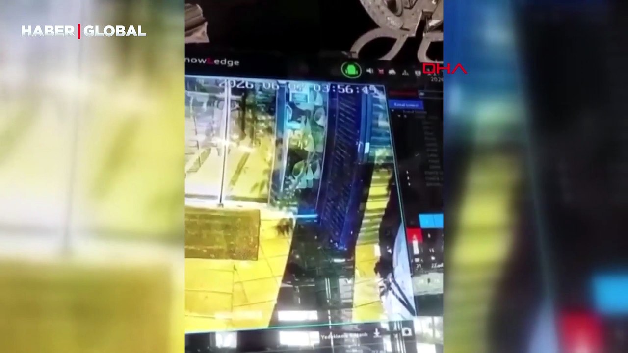 Mini etek giyip peruk takan erkeğin yaptıkları şoke etti!