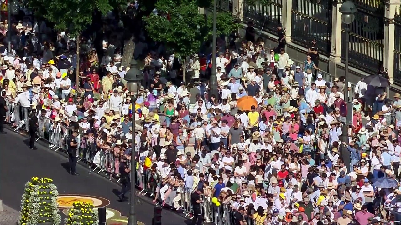 Devoción en la misa y procesión con el Papa León XIV con más de 1,2 millones de asistentes