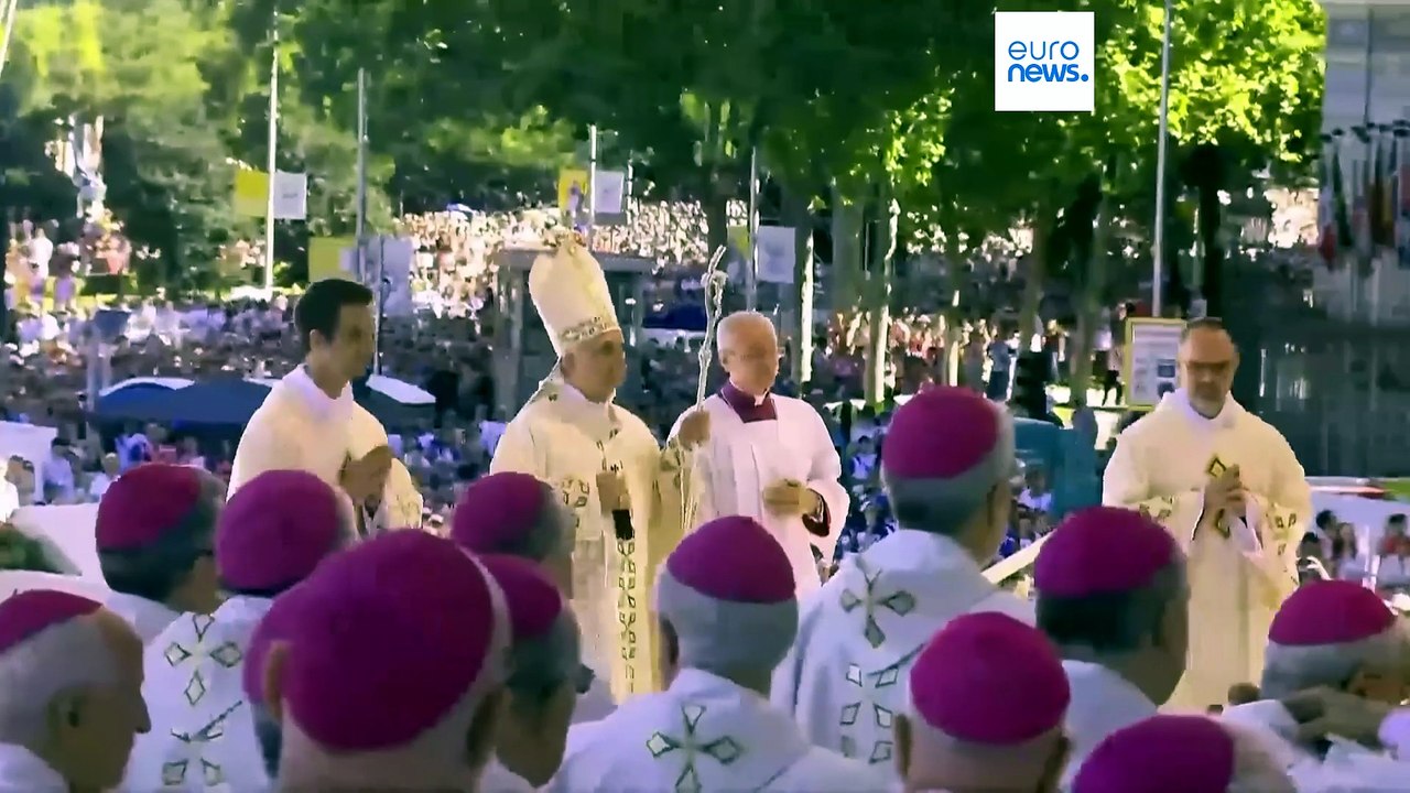 Másfél millió hívőnek tartott úrnapi misét XIV. Leó pápa Madridban