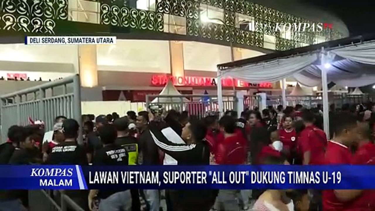 Suporter All Out Dukung Timnas di Laga Indonesia Vs Vietnam di Piala AFF U-19 2026 | KOMPAS MALAM