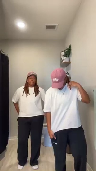 Our favorite dance right now 🔥🔥 #foryou #twins