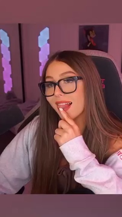 Safe to say I was wrong, kinda😭😂guess it 🤯😂 twitch #streamer #twitchfails #gamer #twitchclips #twitchmoments #jokes #twitchstreamer #gamergirl