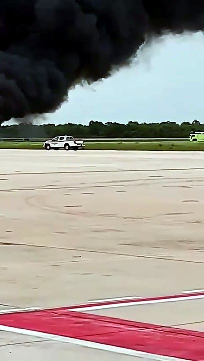 Dos personas mueren al estrellarse avión en aterrizaje de emergencia en La Romana