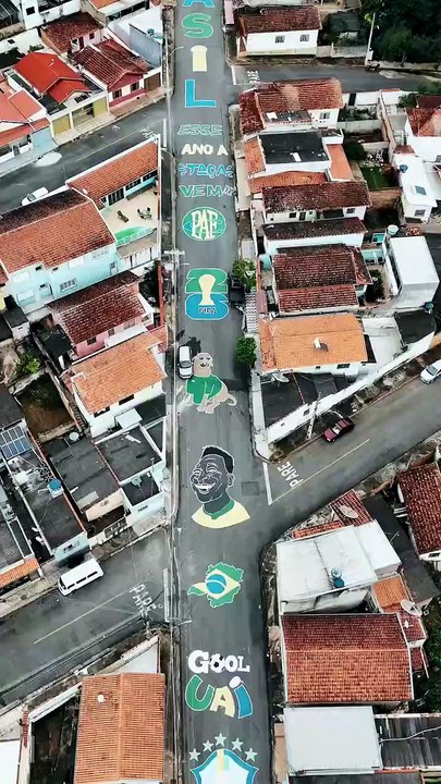 Clima de Copa: Rua decorada em Minas Gerais ganha destaque no perfil da CBF e viraliza