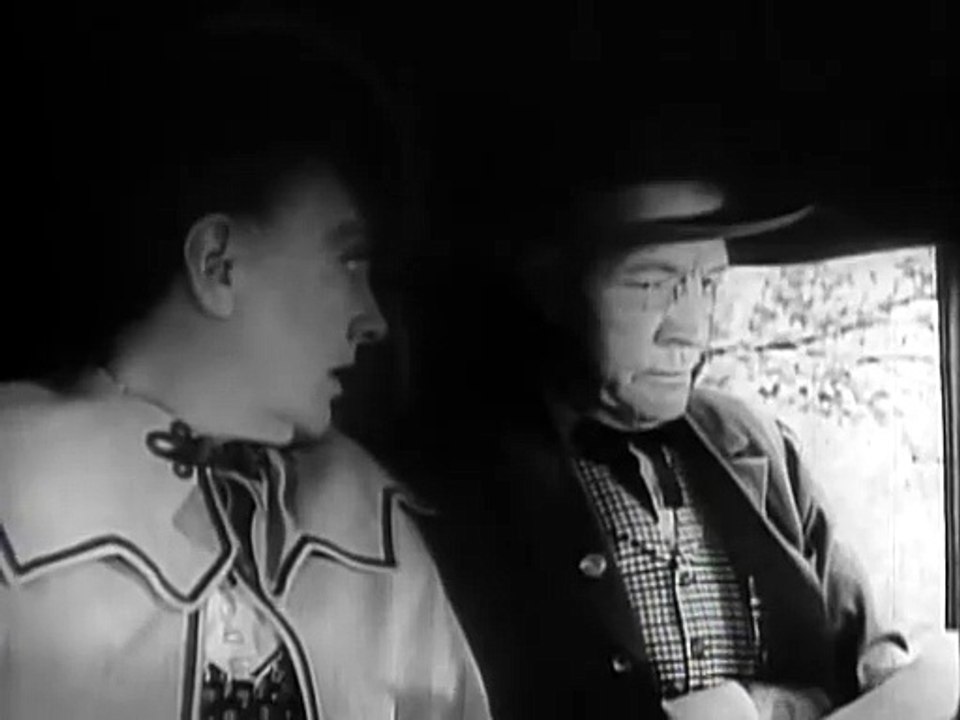 The Outlaw Trail to Denver (1946) – Western Adventure Classic