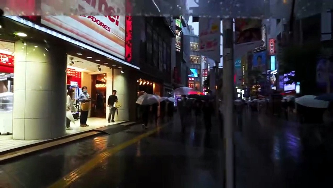 Rain-Soaked Ikebukuro: Evening Street Walk in Central Tokyo