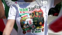 Irańczycy protestują przed stadionem mundialu przed meczem Iranu