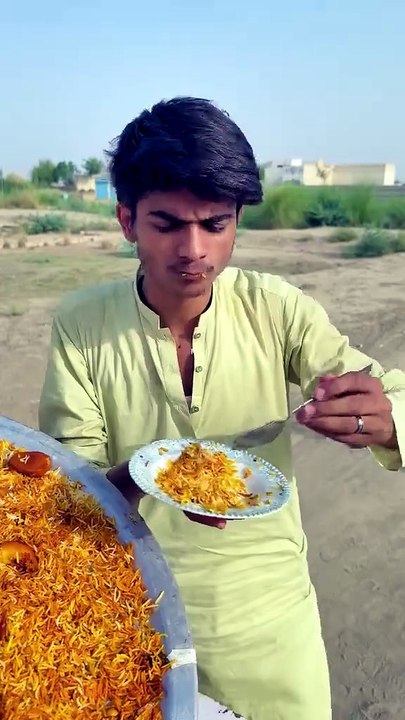 The man cut the price of rice