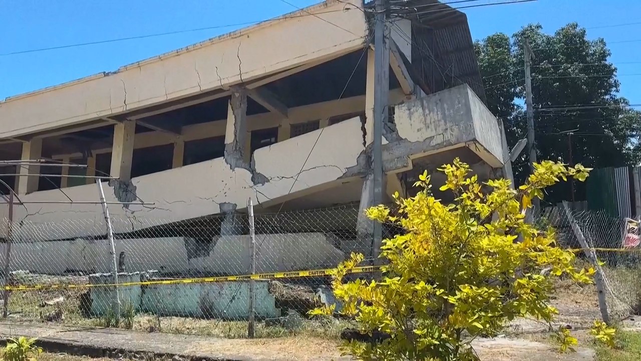 Un fuerte terremoto sacude Filipinas