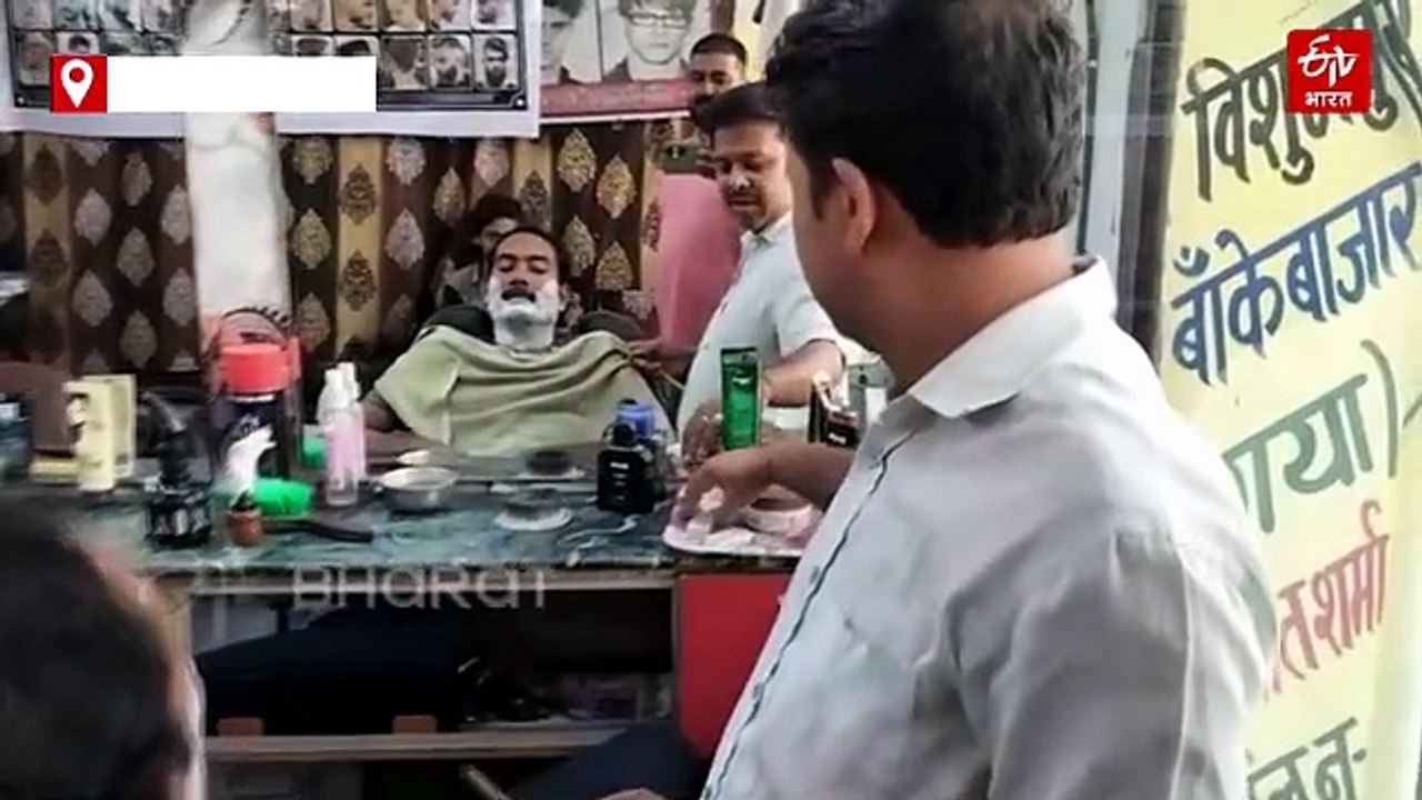 कभी भोजपुरी सिंगर पवन सिंह के साथ किया था स्टेज शो, अब 'सिंगिंग बार्बर' बनकर काट रहे बाल