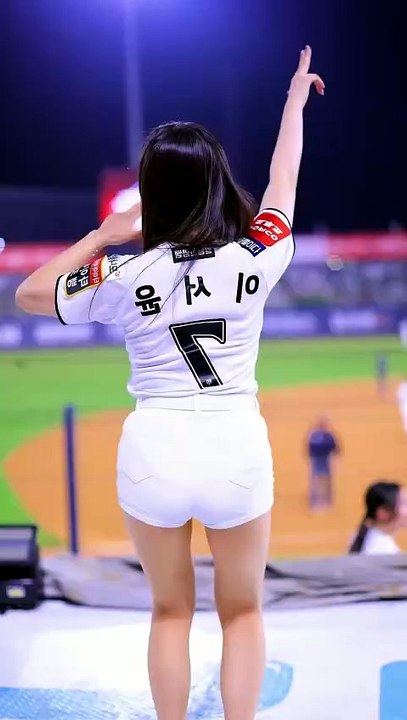 Stunning Lee Seo Yoon Fancam: The Lucky Number 7 Goddess | Cheerleader EP 55