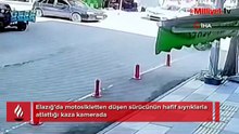 Motosikletten düşen sürücü metrelerce sürüklendi! Kaza anı...
